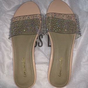 nude/clear sandals